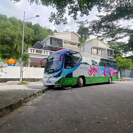 15Pax 3 Bedroom Kids Swimming Pool, Pool Table, Bbq Near Spice Arena, Airport Penang